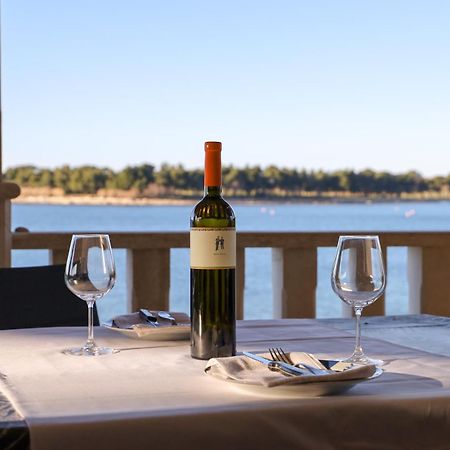 City Center Coastal Escape - Apartments With Sea View Or Cozy Room Novigrad Istria Buitenkant foto