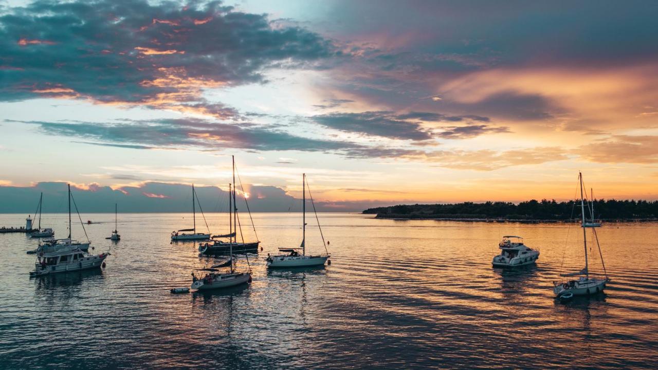 City Center Coastal Escape - Apartments With Sea View Or Cozy Room Novigrad Istria Buitenkant foto