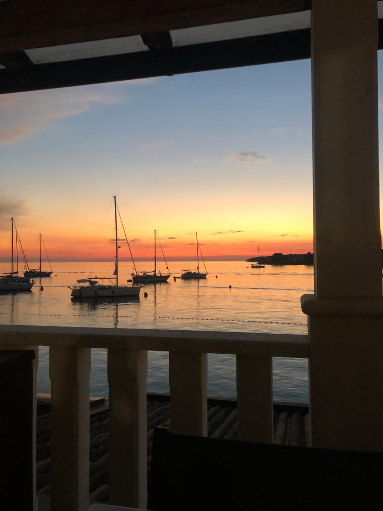 City Center Coastal Escape - Apartments With Sea View Or Cozy Room Novigrad Istria Buitenkant foto