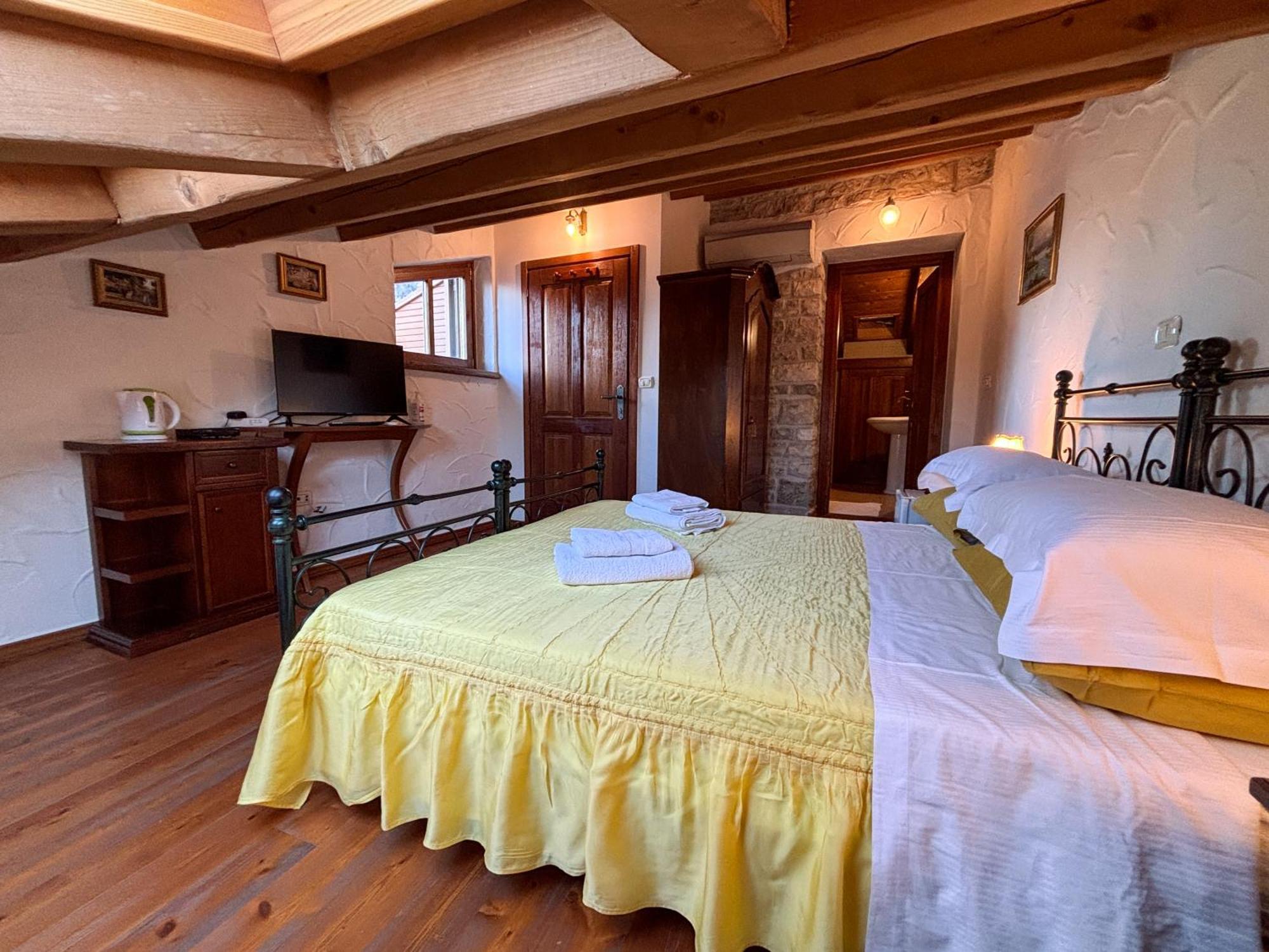 City Center Coastal Escape - Apartments With Sea View Or Cozy Room Novigrad Istria Buitenkant foto